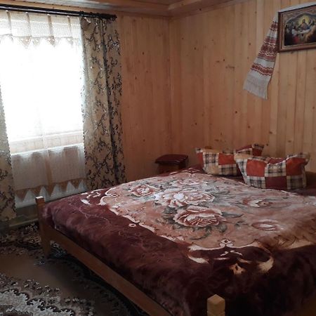 Яблуневий Сад Yablunytsya Bagian luar foto
